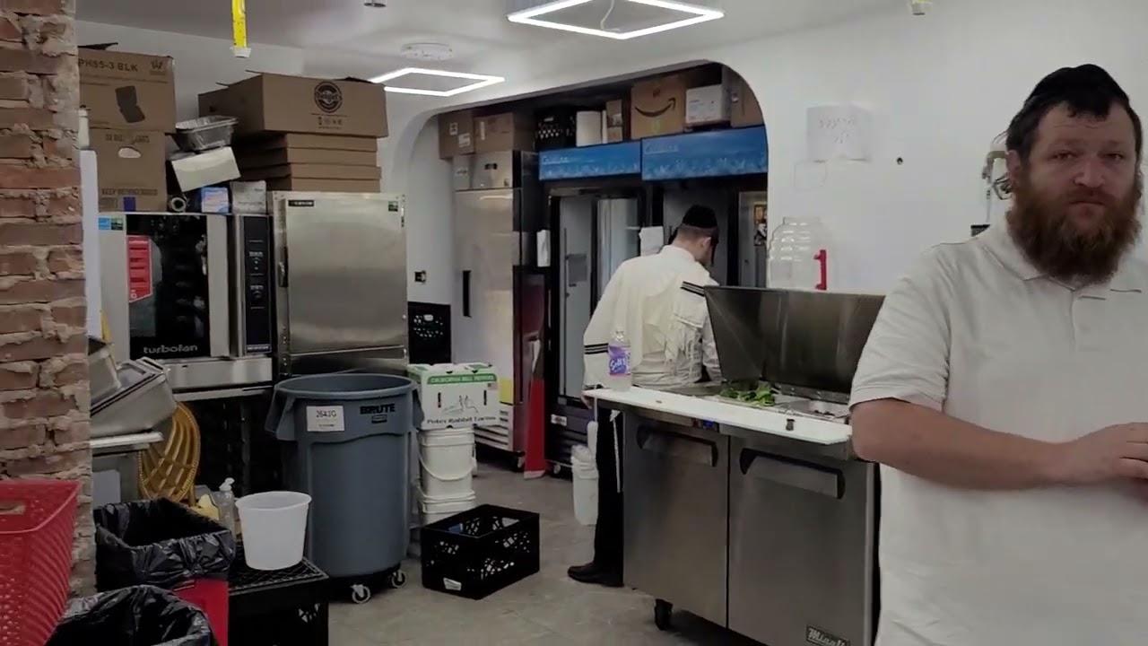 Nickelsburger Rebbe adds stocked kitchen, eating space & more bathrooms next to the Woodbourne Shul