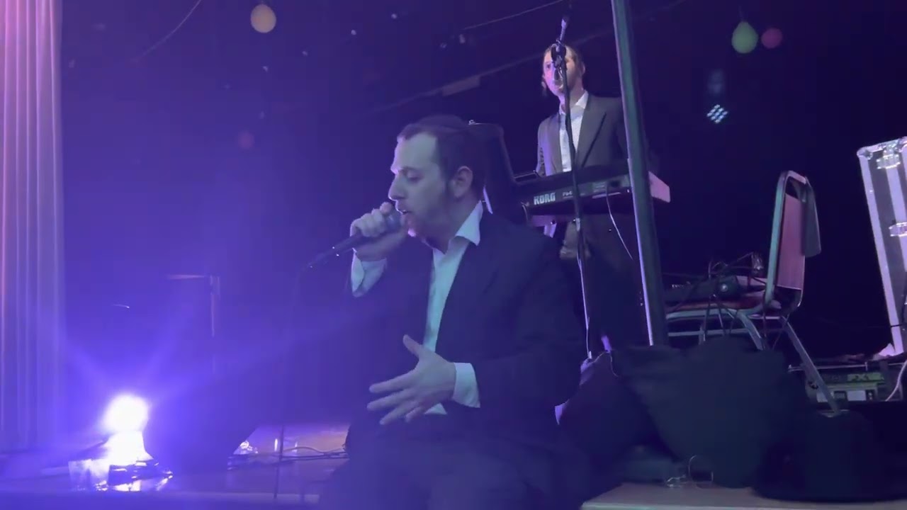 Sruly green singing adaraba - Kumzitz at bar mitzva