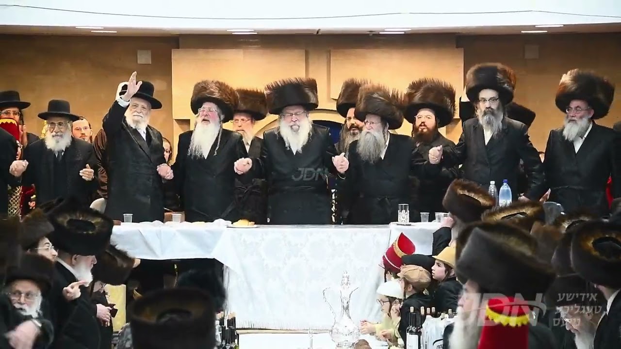 פורים אין חצר הקודש נדבורנה