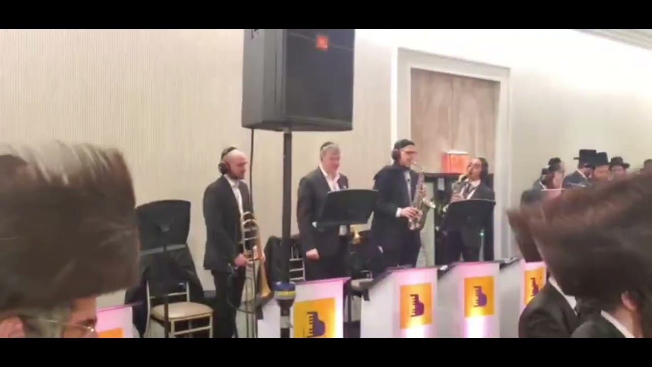 שלומי דסקל עם מקהלת שירה ותזמורת של אברומי ברקו