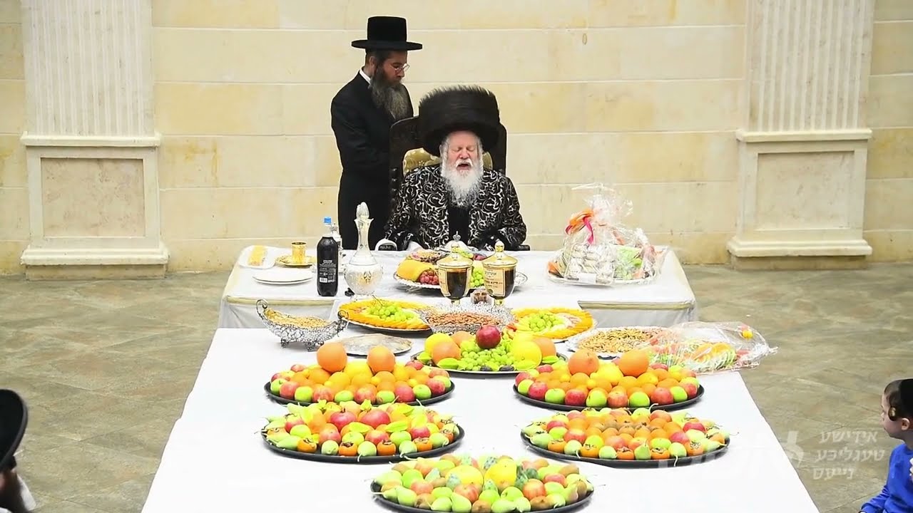 חמשה עשר בשבט אין חצר הקודש פרימישלאן