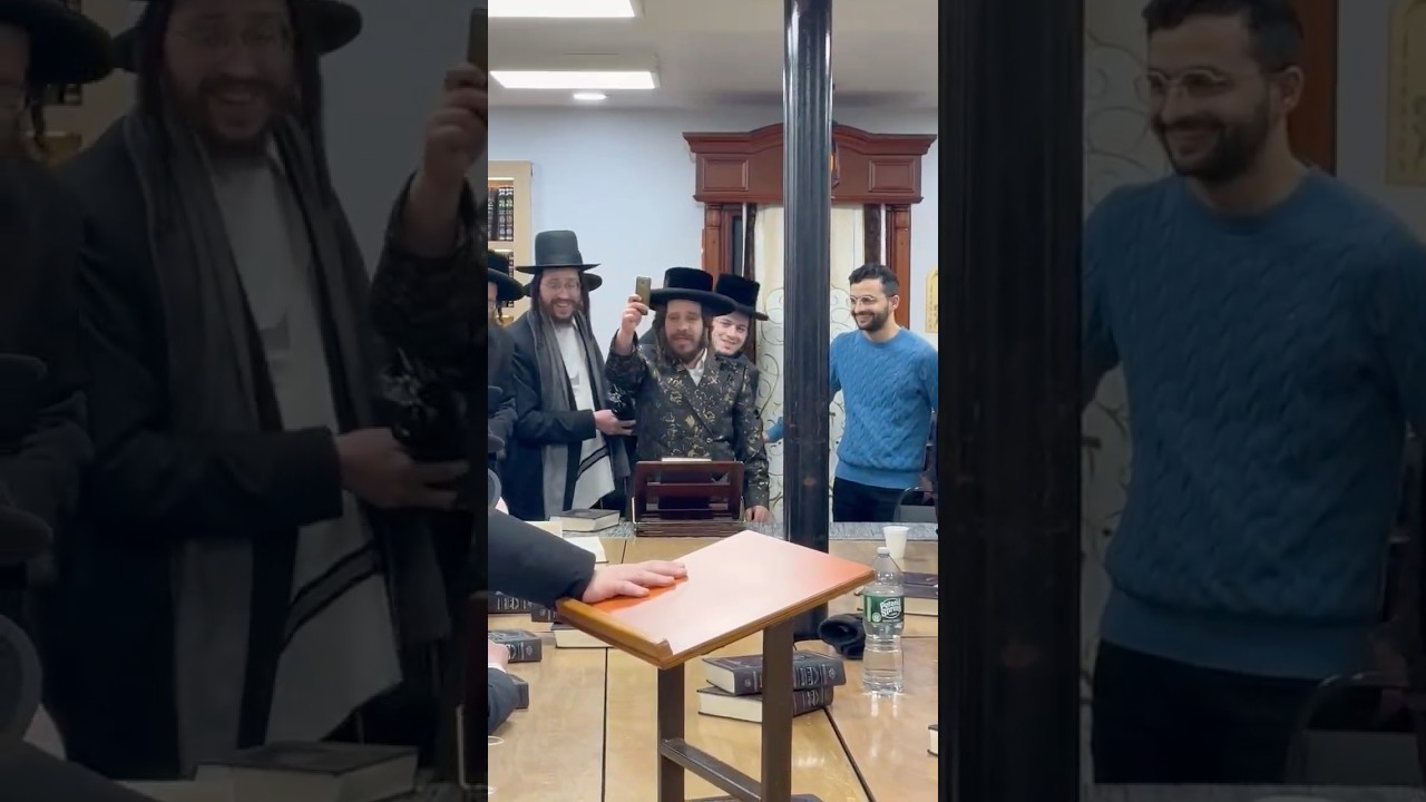 Kretchnif Kfar Ata Rebbe | האדמו״ר מקרעטשניף כפר עטה שליט״א