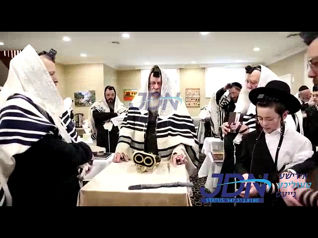 Nadvorna Rebbe Benching Gomel In Boro Park  - Adar II 5782