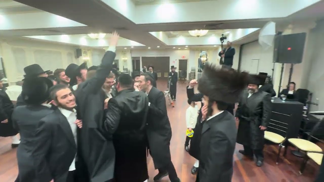 Breuer & Dancziger Wedding | Singer Sruly Green | Motty Breier on the keys