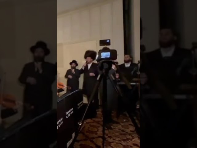 Shimmy Levy 🎹 Meilech Braunstein 🎤 Yedidim Choir!