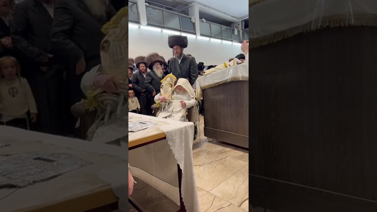 Kretchnif Rechovot Rebbe returning Sefer Torah to the Aron at the end of Hakafot shniyot 5786