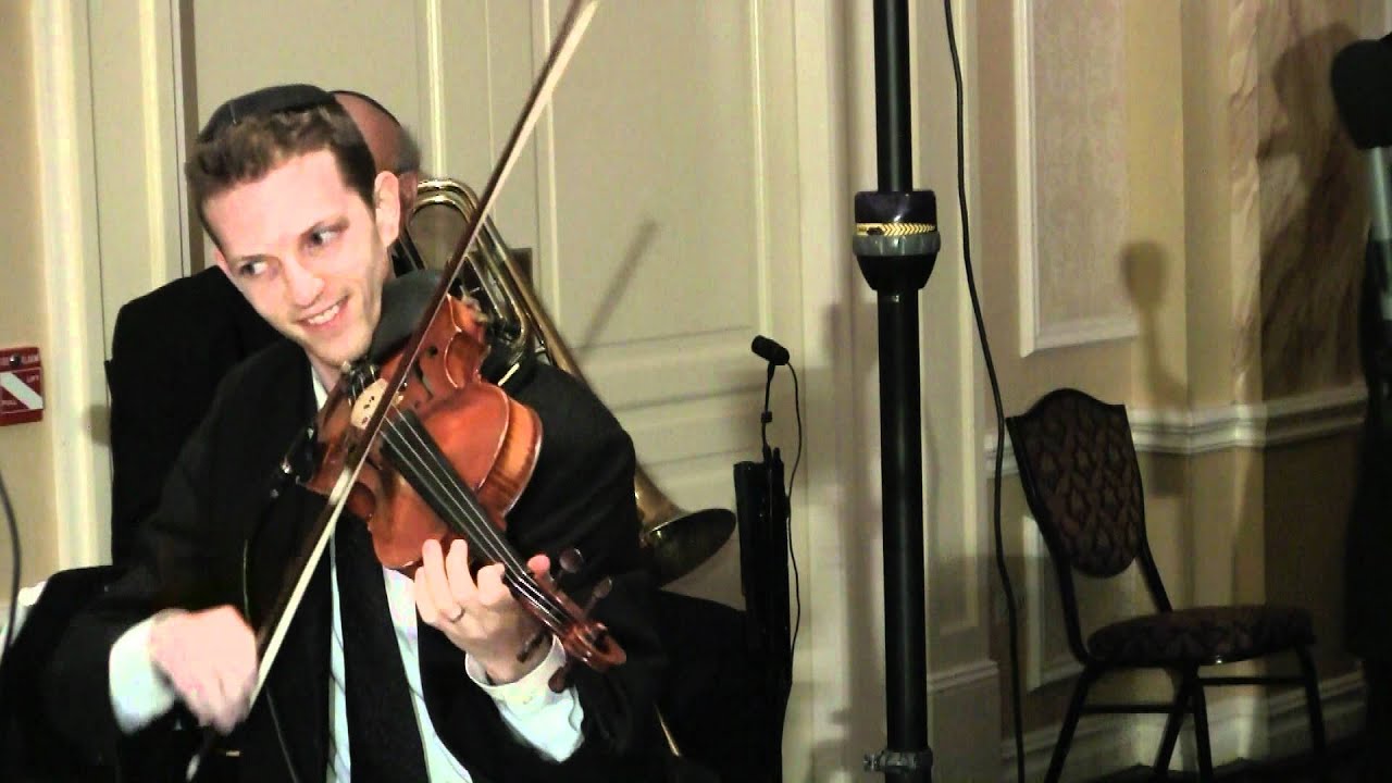 Shloime Dachs And Beri Weber Singing L'maancha.mp4