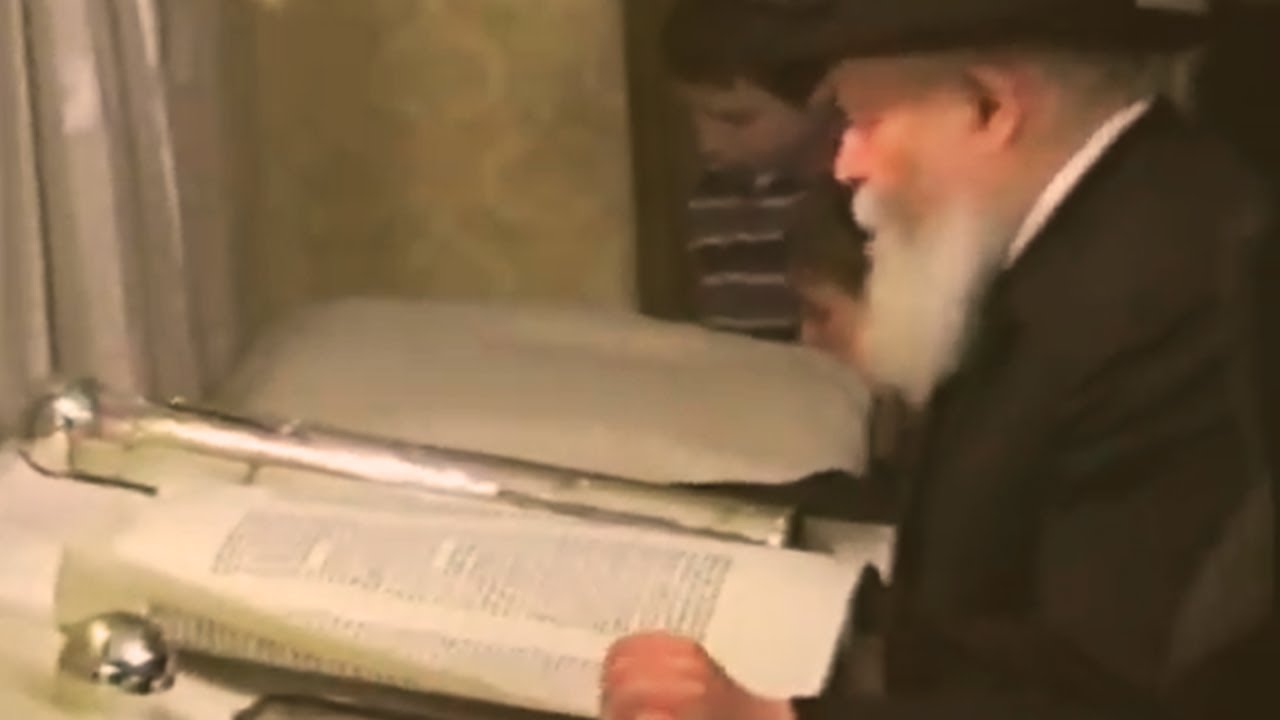 WATCH: Reading the Megillah with the Lubavitcher Rebbe