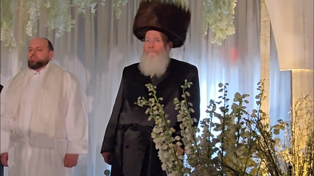 My first time experiencing an Erev Shabbos chupah/Shabbos chasuna @BERU with Chusen Berish Rappaport