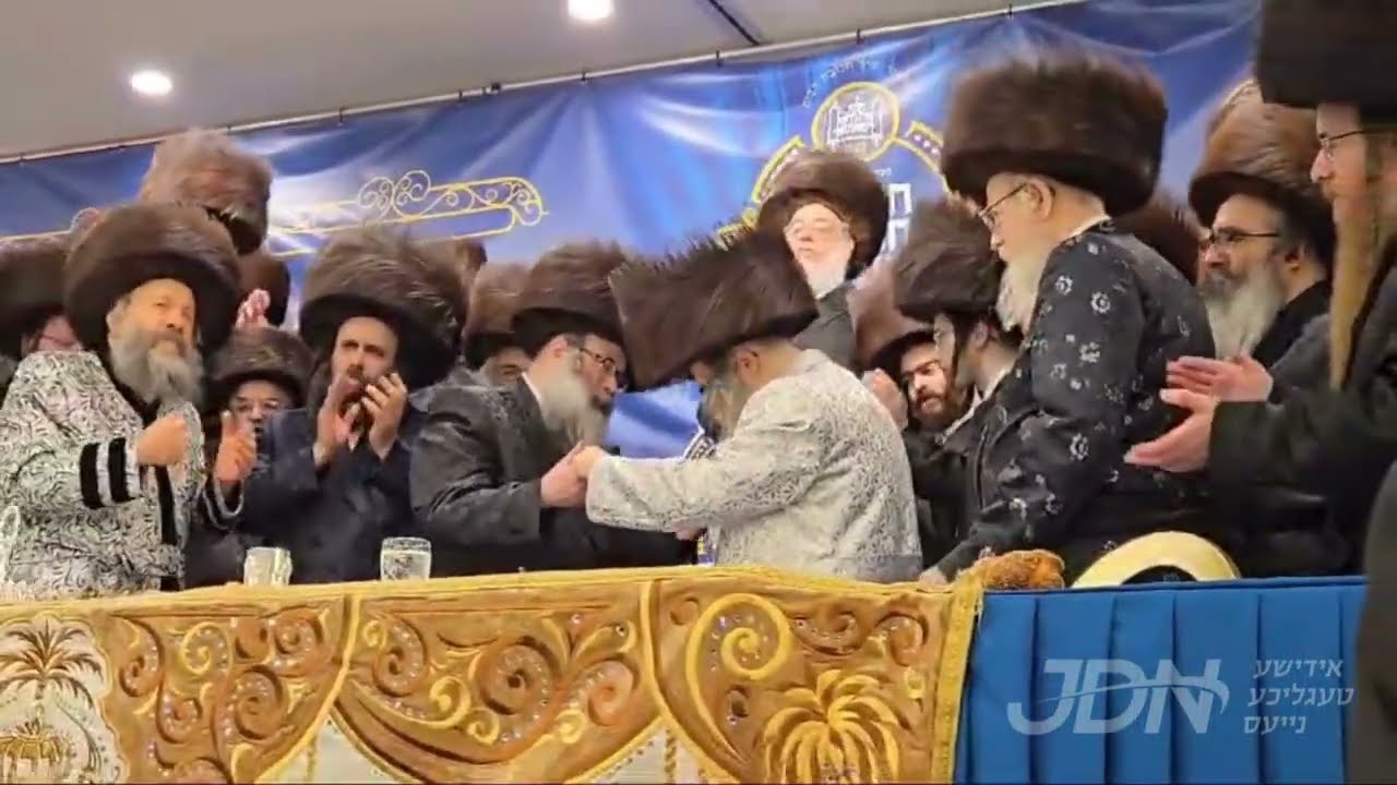 שמחת השבע ברכות בבית סאטמאר אינאיינעם מיטן מעמד חנוכת הבית פארן בנין בית רחל ד'סאטמאר אין בארא פארק