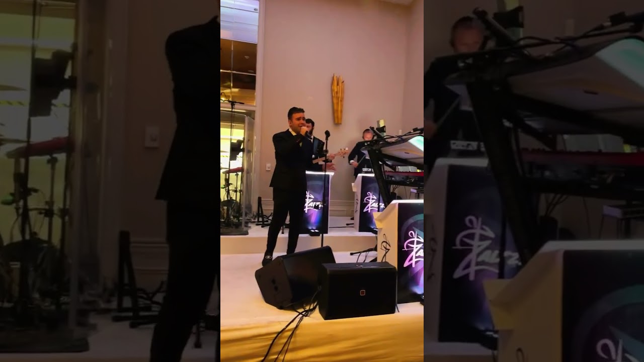 Dovid Rotberg with Zaltz Band