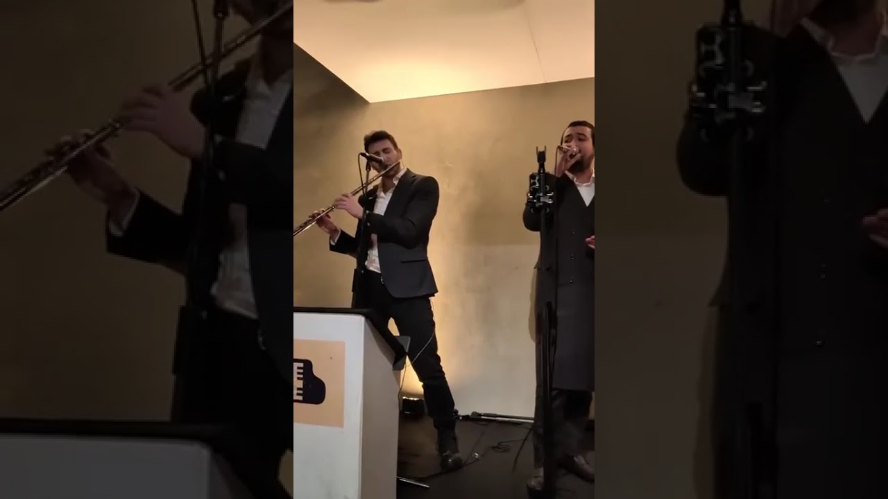 Avrumi Berko 🎹 Meilech Braunstein 🎤