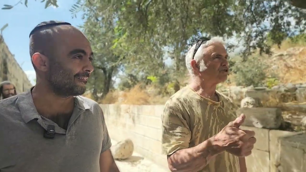 המזרחן אליהו יוסיאן עלה בטהרה להר הבית והתרגש מאוד. עלייה מלאה!