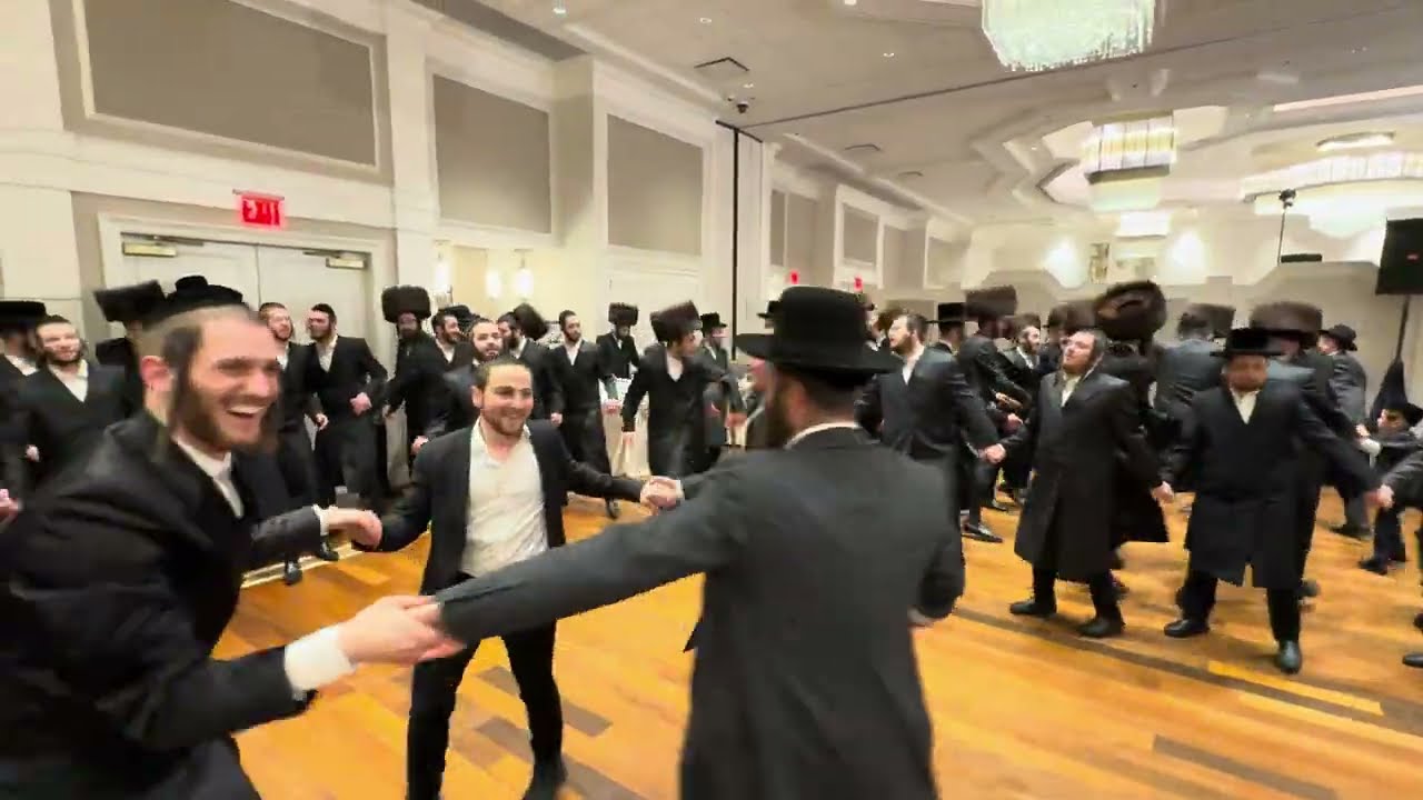 Chaskelson & Kanner Wedding | Singer Shimmy Kline | Sruly Singer on the Keys | Second Dance