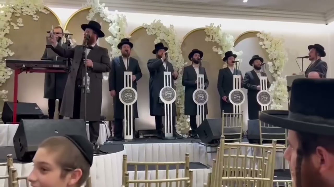 אירוע מדהים עם מקהלת שירה ויומי לעווי - יודי ביאליצטוסקי ותזמורת של יוסי שטענדיג