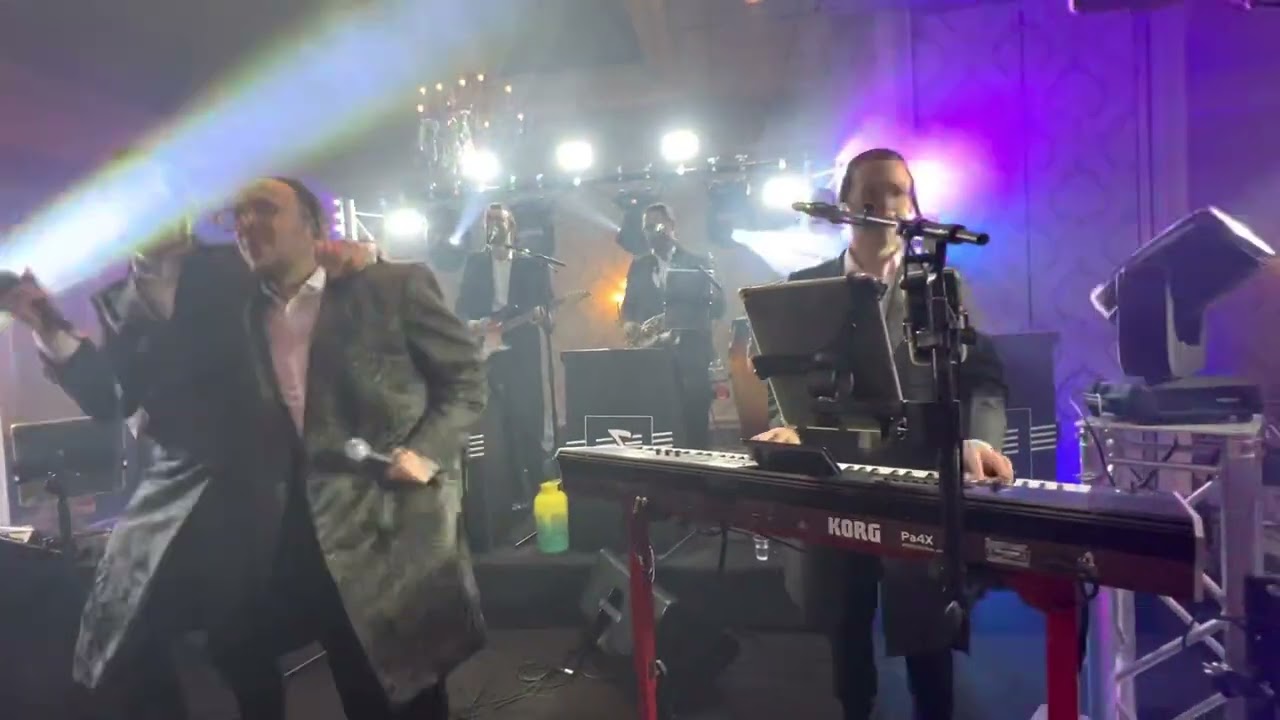 Yossi shtendig production Lipa schmelzer singer