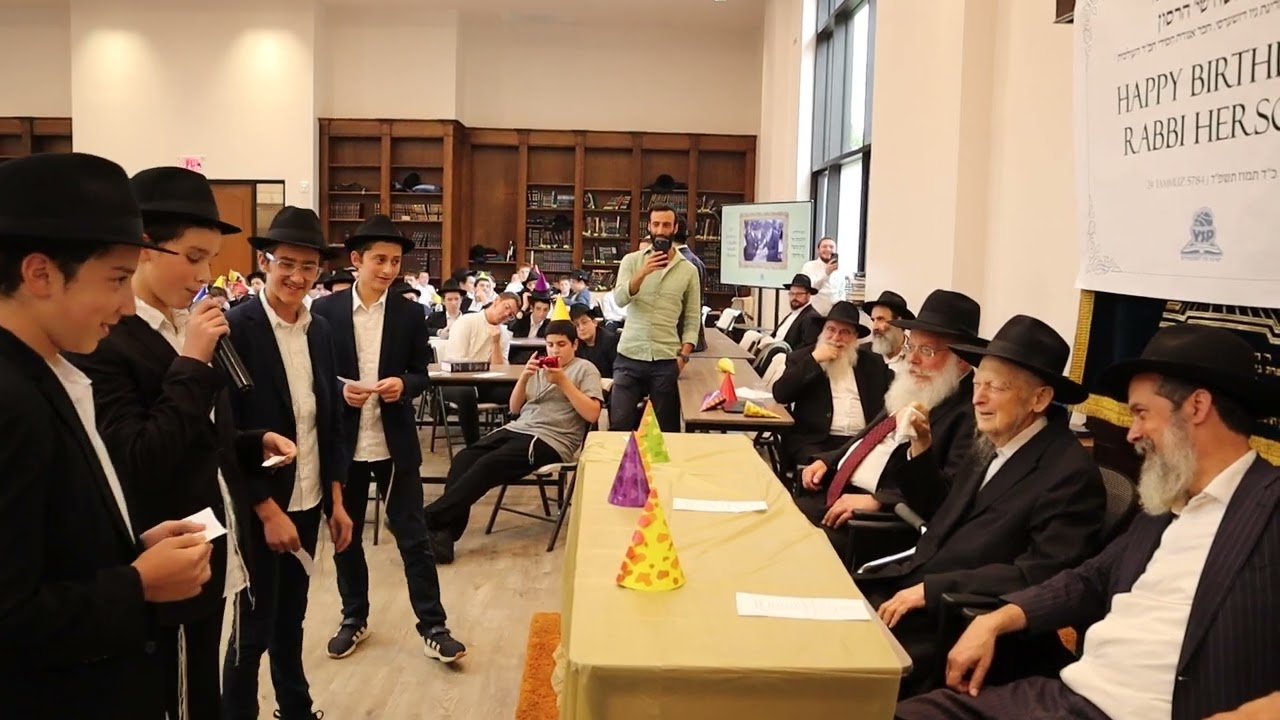 YSP bochurim read poem for Rabbi Herson