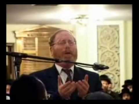 Cantor Yakkov motzen sings av harachmim part1