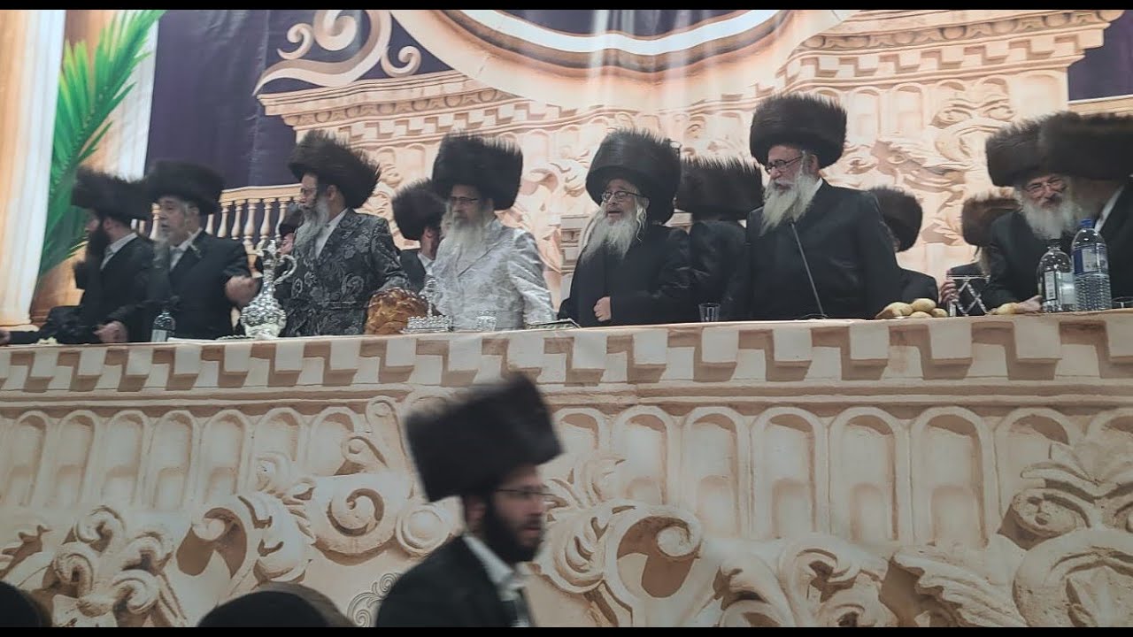 מעמד במקהלות צוזאמען מיטן מעמד סעודת הודאה לרגל כ״א כסלו לטובת מוסדות סאטמאר אין קרית יואל