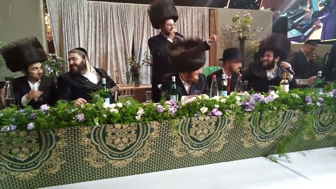 חיים ושלום | שמילי אונגר והערשי ויינברגר בשיר חדש במתנה לחתונתו של שלום וגשל