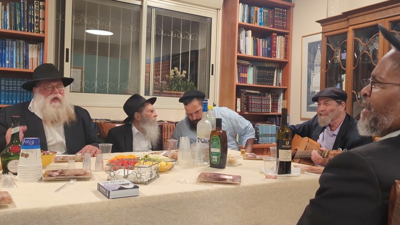 Ramat Beit Shemesh #9 Farbrengen- Rosh Chodesh Kislev & Shluchim Nigun w instruments- RC Dalfin