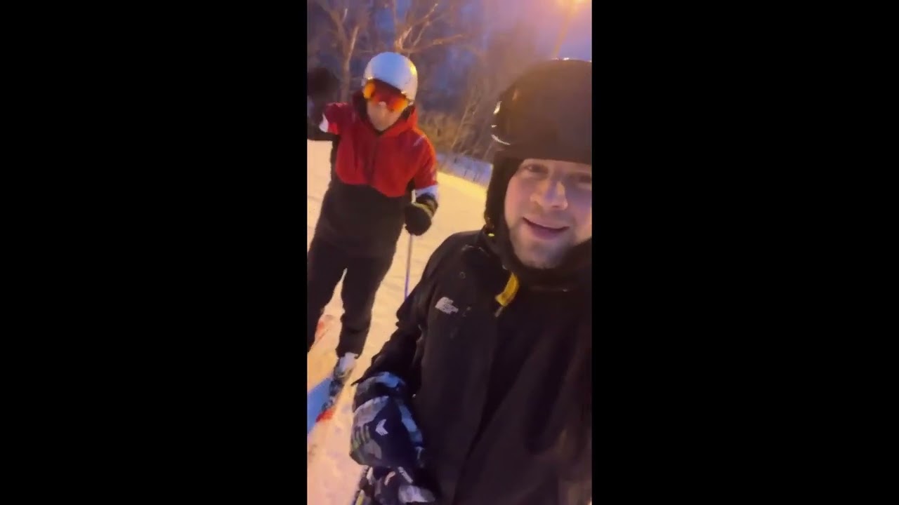 Mordechai Shapiro Goes Skiing
