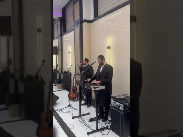 Yumi Gelb 🎹 Meilech Braunstein 🎤