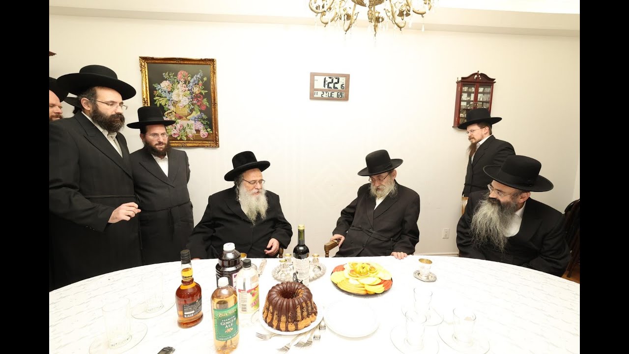 הגאון רבי שאול אלתר שליט״א באזוכט ביי רב דחסידי גור בארה״ב הגאון רבי משה פויגל שליט״א