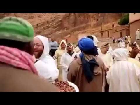 Pumpidisa - Jews Dancing in Morocco with Ancient People Salaam