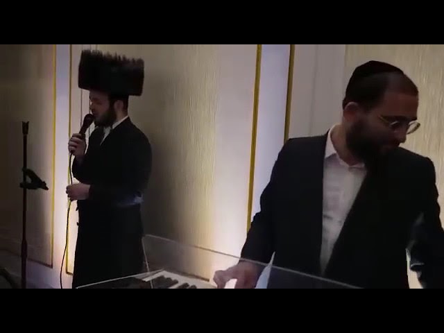לוי פאלקוביץ עם הקלידן שימי לוי