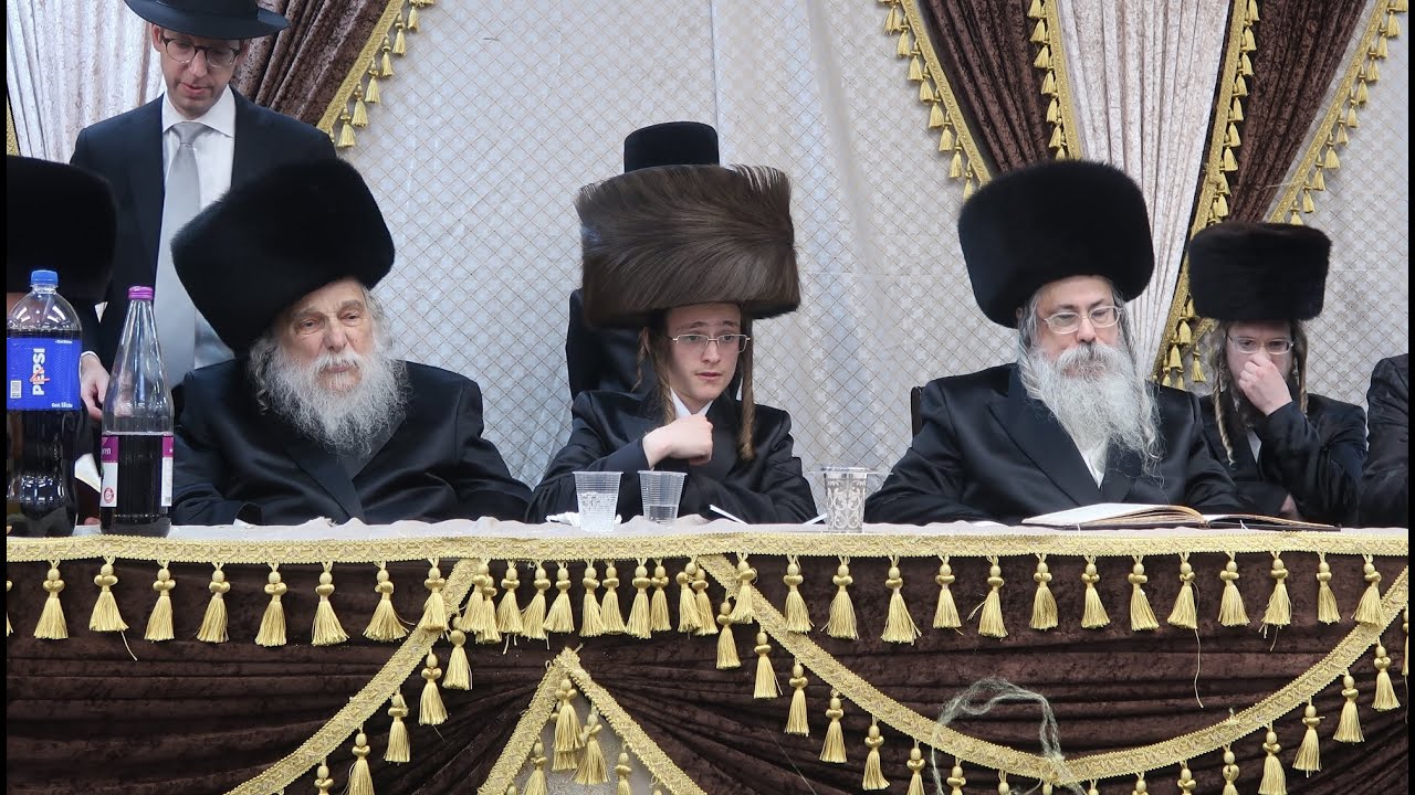 שמחת החתונה בבית טאלנא - אסטראוו קאלושין