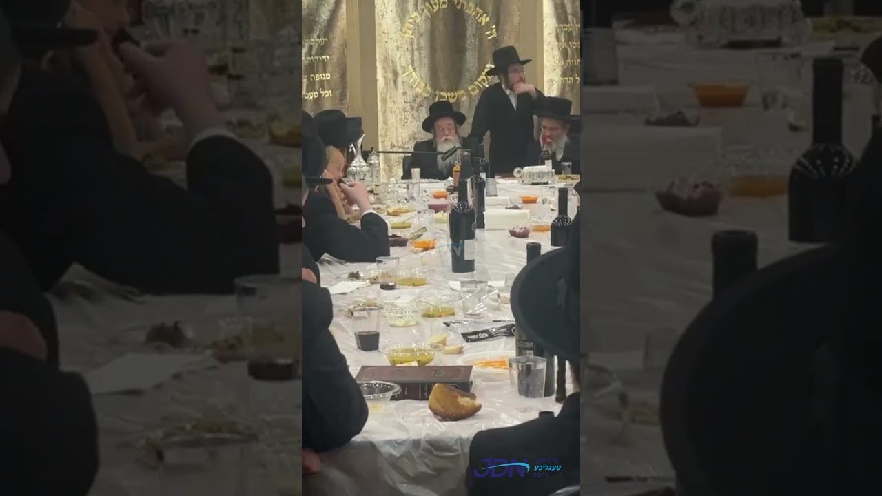 האדמו"ר מסקולען וויליאמסבורג ביים סעודת ראש חודש אין סופרים באנגעלאו קאלאני