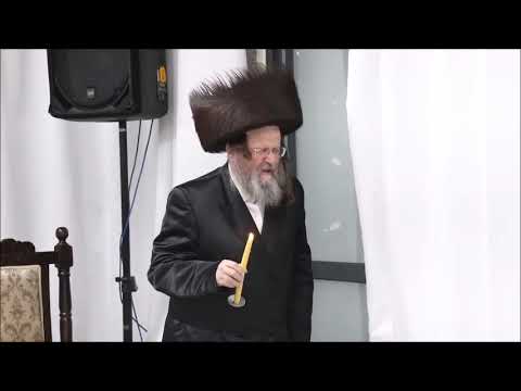 הדלקת נרות חנוכה בחצה"ק דינוב ביתר
