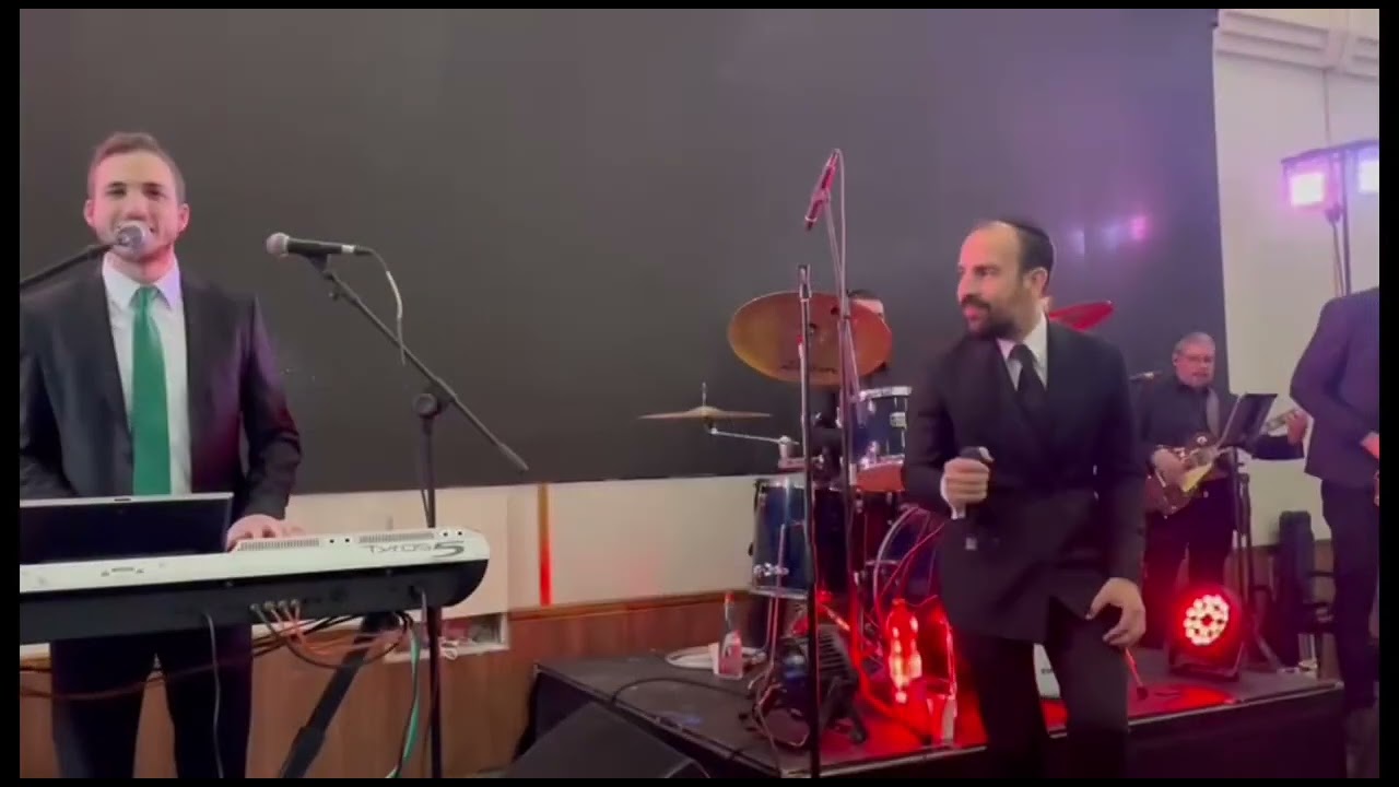 נמואל הרוש עם התזמורת של בני לאופר