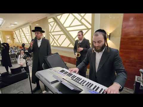מוטי רוזנפלד אהרלה סאמט ונחמן דיאמנט מקפיצים בחתונה חסידית אש ברחבה 🔥motty rozenfeld & Aharale Samet