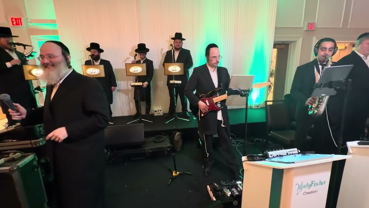Yoely Fischer on the keys & R Shloimy Taussig @ Shimmy birenhak