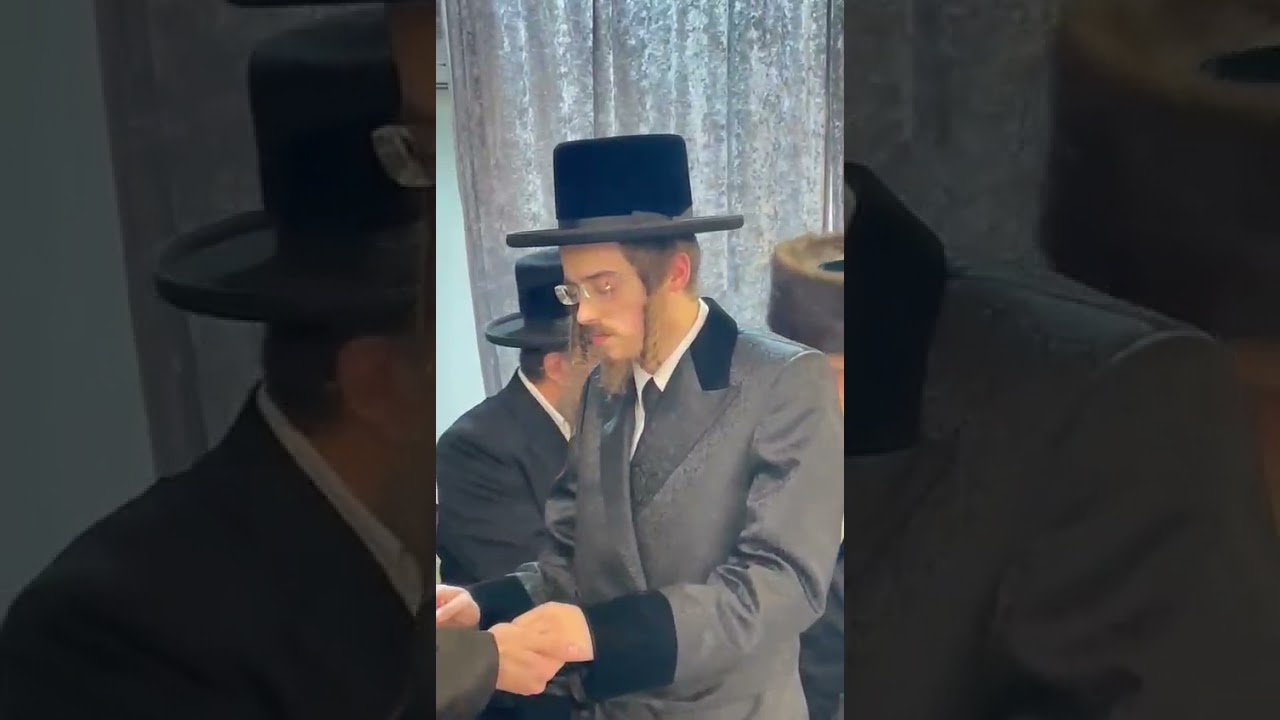 Sadigura Rebbe Attending Sheva Brochos - Tammuz 5781