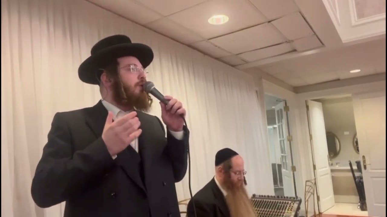 שירי משה גולדמן עם רפאל מאיר הלפרט עם הקלידן ראובן גראס