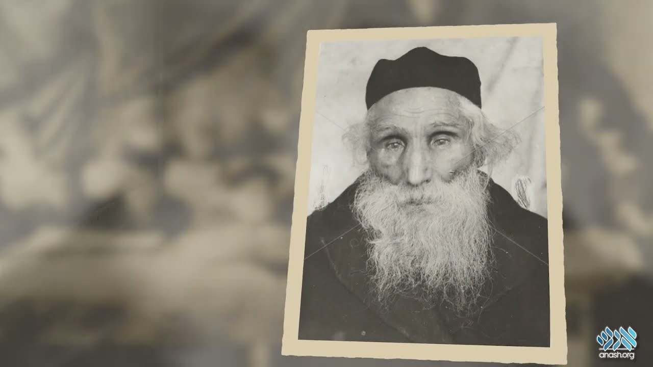 The Rebbe’s Library Might Have a Photo of Your Grandfather