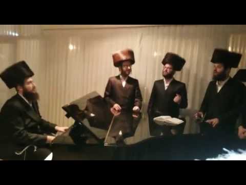 מקהלת 'מלכות' בביצוע מיוחד ל'המבדיל' של יוסלה רוזנבלט ● צפו | Malchus Choir - HaMavdil