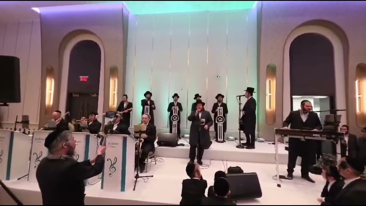 Yoely Fischer 🎹 Levy Falkowitz 🎤 Shira Choir