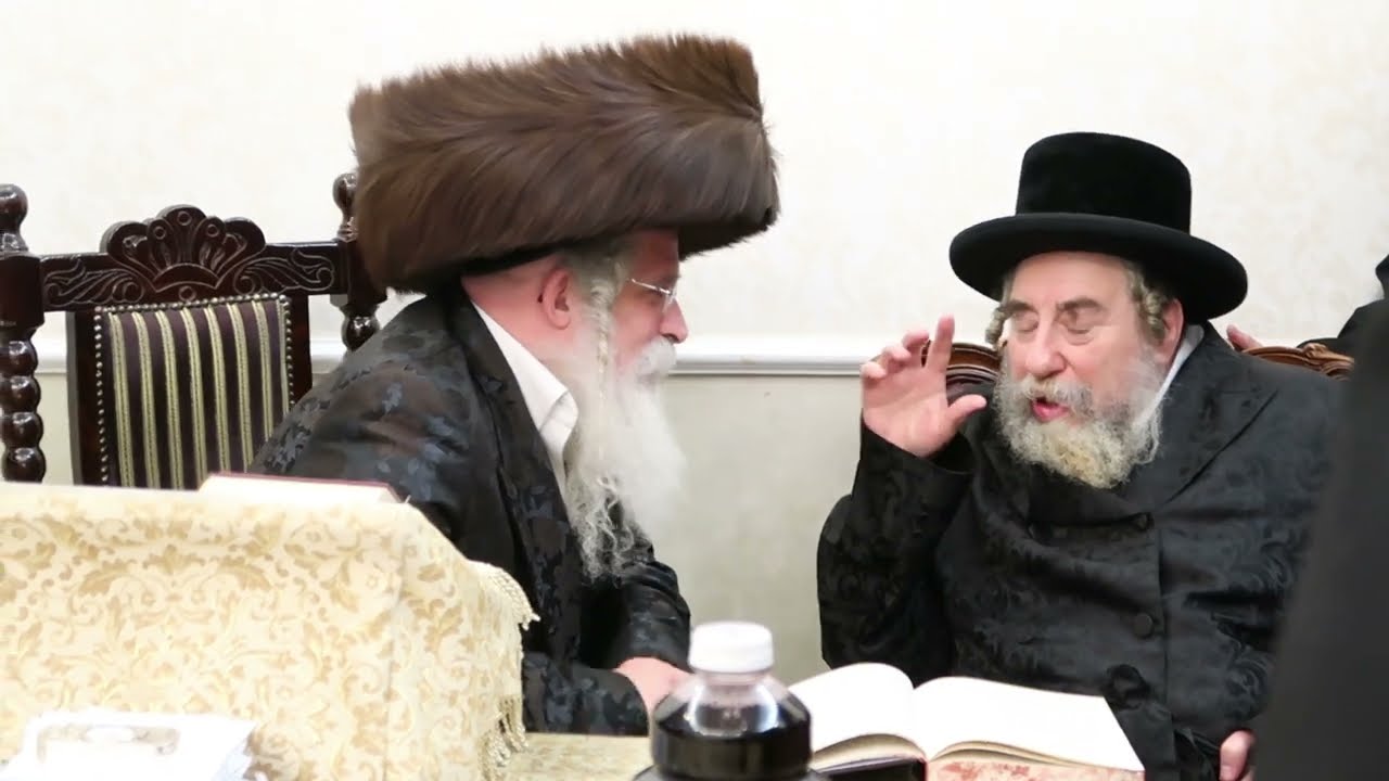 האדמו"ר מראחמיסטריווקא שליט"א בביקור בבית האדמו"ר מנדבורנה ירושלים שליט"א - ר"ח כסלו תשפ"ד