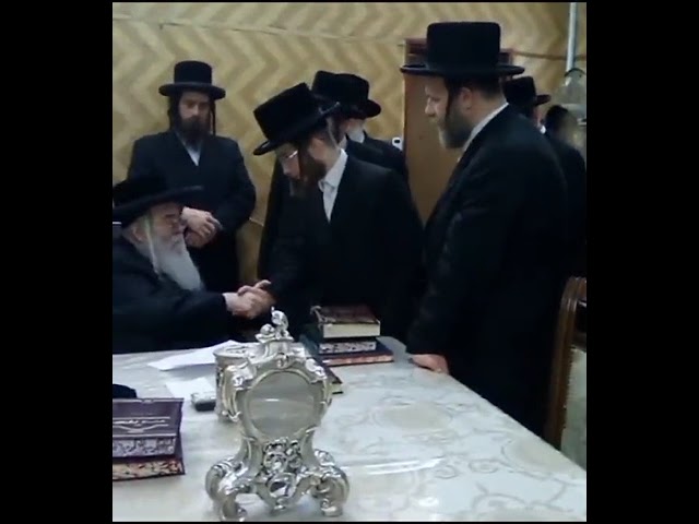 Viznitzer Rebbe's Son invited Kretchnif Yerushalayim Rebbe to His Son's Wedding - Sivan 578