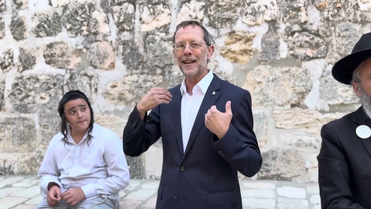 בית המקדש נבנה קמעא קמעא ויהיה בר-קיימא | ר׳ משה פייגלין