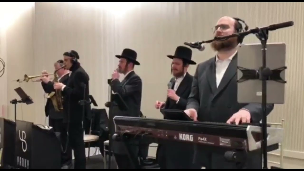 האחים פרוינד משמחים בחתונה עם הקלידן יענקי בריסקמן ותזמרתו