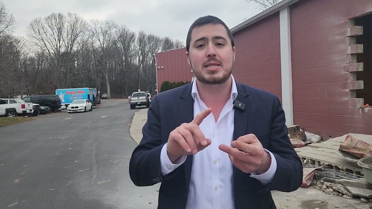 Meeting Lazer Schlazinger: The Genius Behind an Incredible Chnukkah Program in Central Jersey"