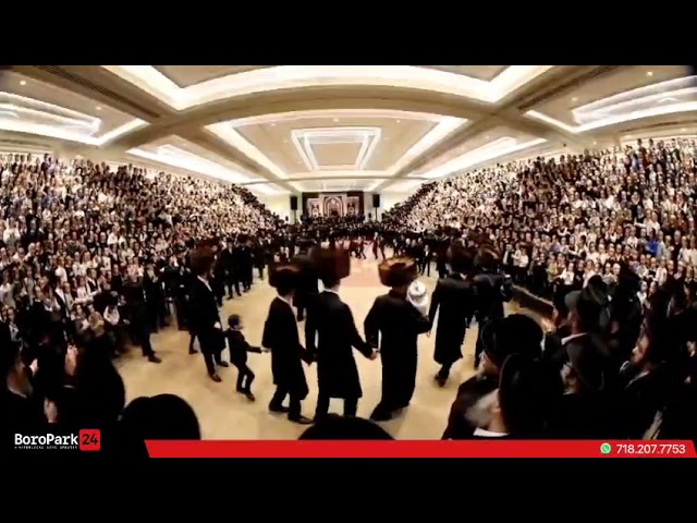 Hachnasas Sefer Torah took place at the Bobover Cheder, Binyan Leibel Rubin
