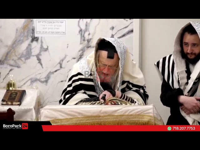 The Minkatch Rebbe at Haturas Nadarim Erev Rosh Hashanah