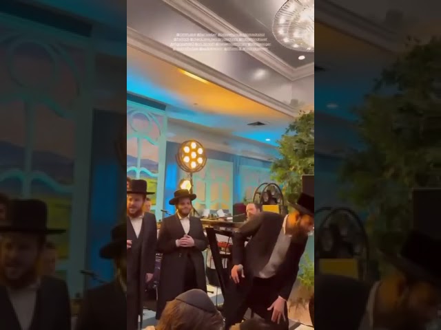 Bris: Freilach 🎹 Yidi, Shloimy, Zanvil, Shulem, Beri, Pini 🎤 Yedidim Choir