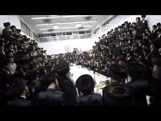 Simchas Bais Hashoeva 5773 In Nadvorna